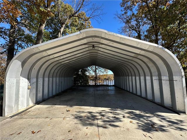 579 Riverview Drive, Lexington, NC 27292