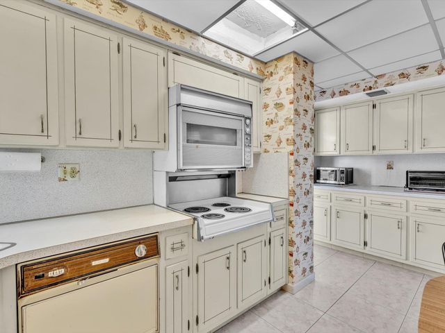 3300 NE 36th Street 516, Fort Lauderdale, FL 33308