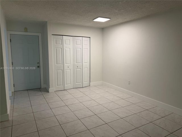 6095 W 18th Avenue S306, Hialeah, FL 33012