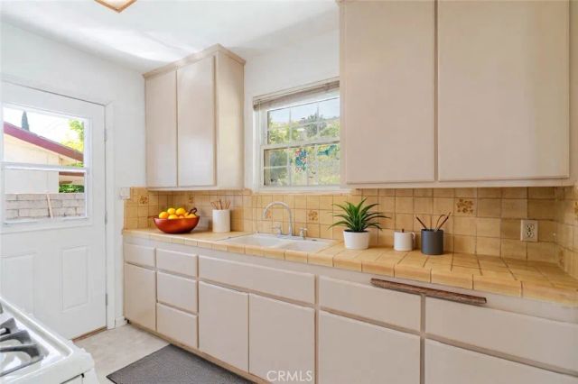 2477 Richelieu Avenue, Los Angeles, CA 90032