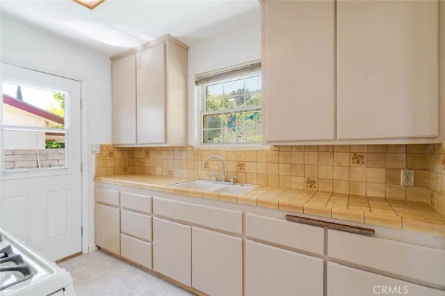 2477 Richelieu Avenue, Los Angeles, CA 90032