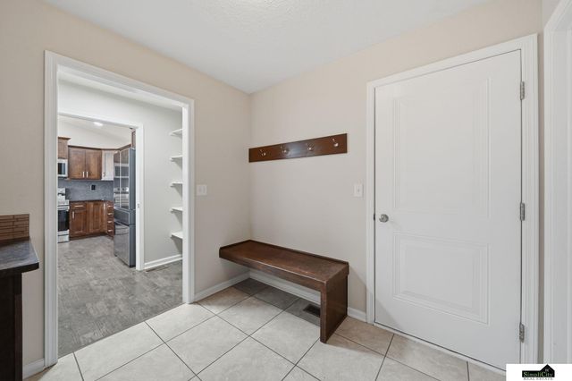 9921 Sweet Water Road, Lincoln, NE 68527