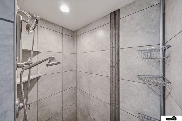 9921 Sweet Water Road, Lincoln, NE 68527