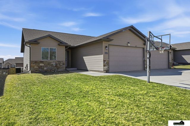 9921 Sweet Water Road, Lincoln, NE 68527