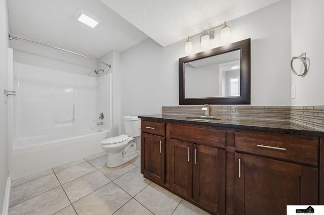 9921 Sweet Water Road, Lincoln, NE 68527