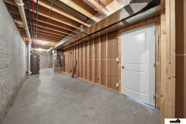 9921 Sweet Water Road, Lincoln, NE 68527