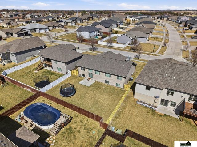 9921 Sweet Water Road, Lincoln, NE 68527