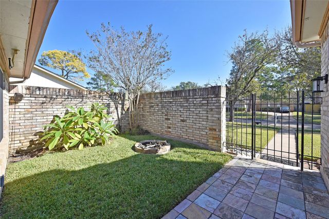 2730 Colony Drive, Sugar Land, TX 77479