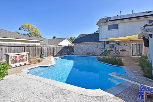 2730 Colony Drive, Sugar Land, TX 77479