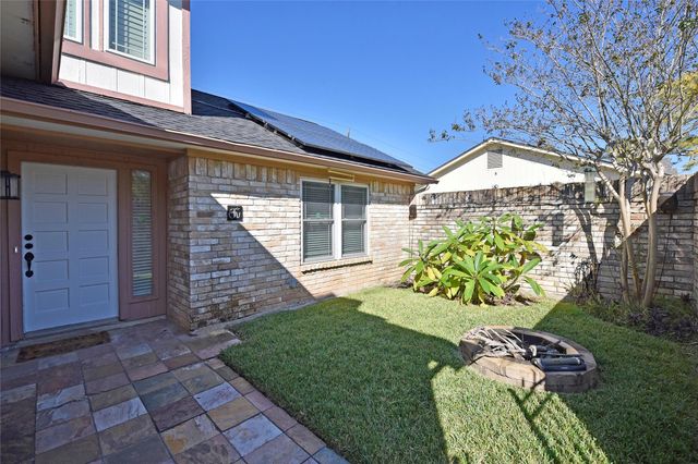 2730 Colony Drive, Sugar Land, TX 77479