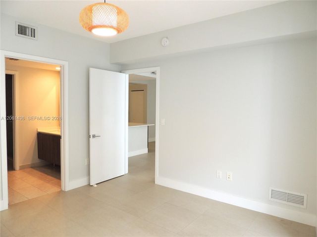 488 NE 18th Street 3104, Miami, FL 33132