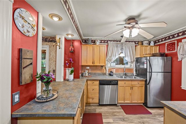 153 Rawlinson Rd, Irondequoit, NY 14617