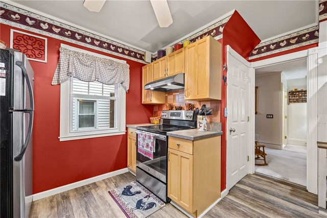 153 Rawlinson Rd, Irondequoit, NY 14617