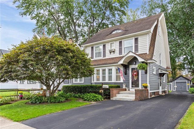 153 Rawlinson Rd, Irondequoit, NY 14617
