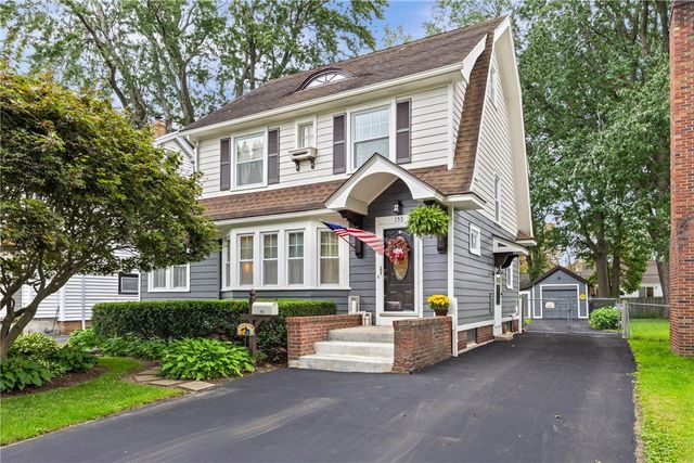 153 Rawlinson Rd, Irondequoit, NY 14617