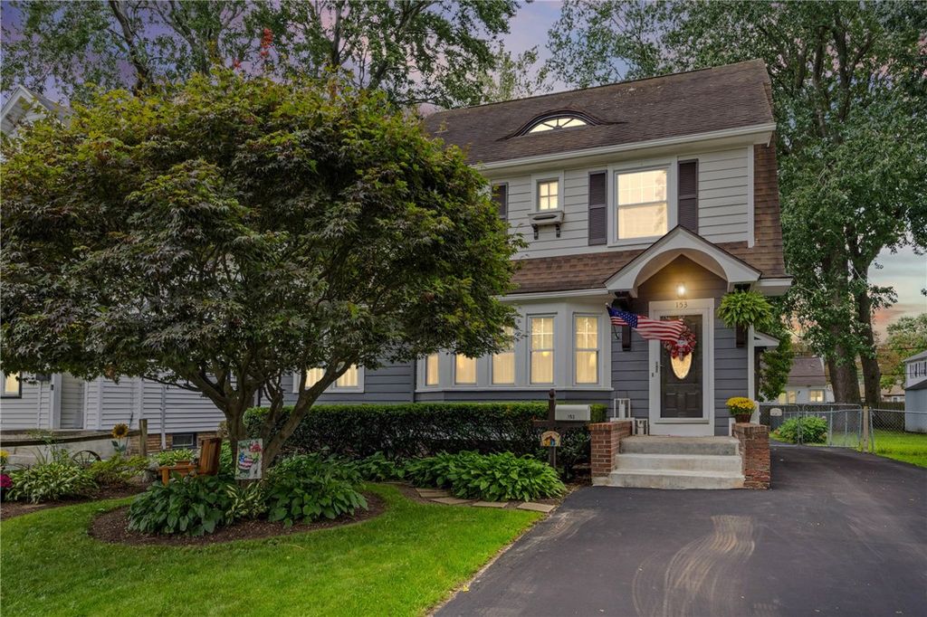 153 Rawlinson Rd, Irondequoit, NY 14617