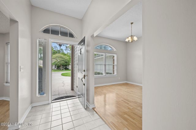 4736 KERNAN MILL Lane E, Jacksonville, FL 32224