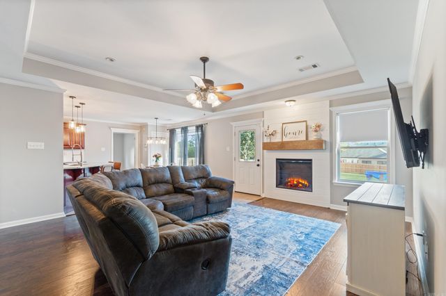 141 Fuscata Loop, Lonoke, AR 72086