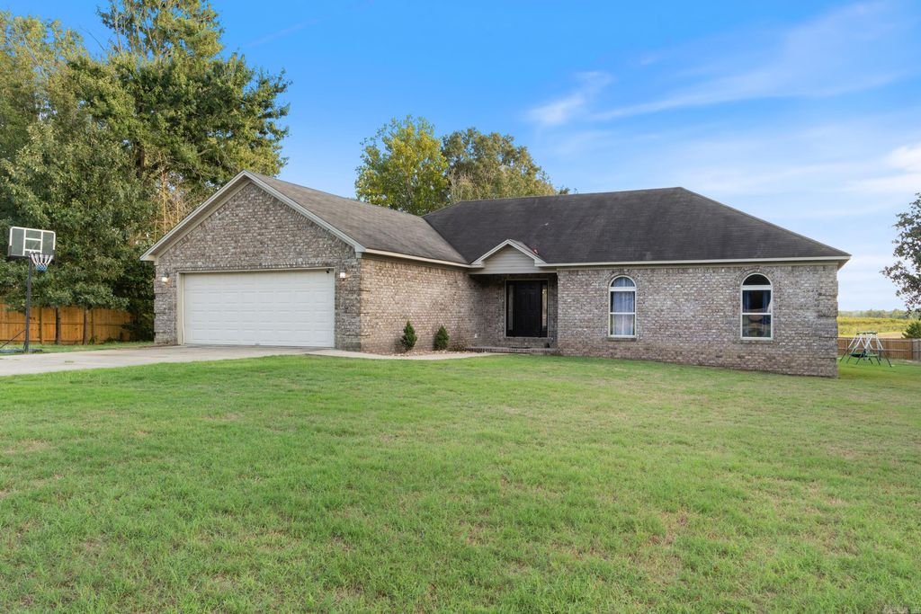 141 Fuscata Loop, Lonoke, AR 72086