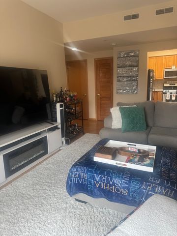 11 S Wille Street 705, Mount Prospect, IL 60056