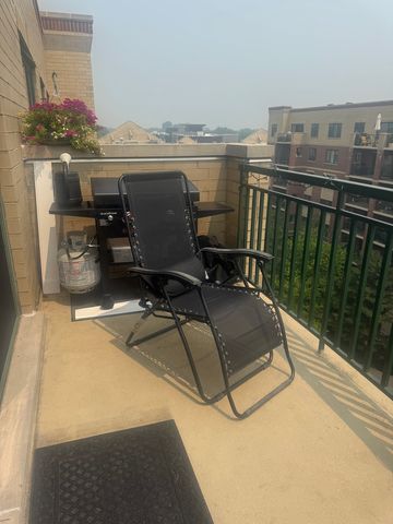 11 S Wille Street 705, Mount Prospect, IL 60056