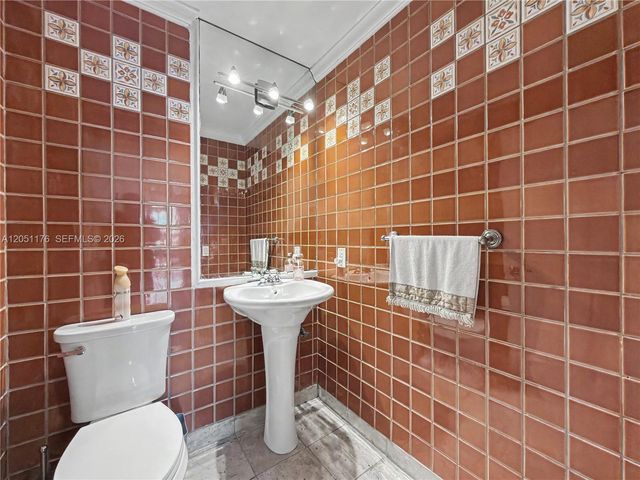2124 Fisher Island Dr 2124, Miami Beach, FL 33109