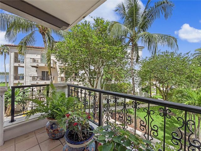 2124 Fisher Island Dr 2124, Miami Beach, FL 33109