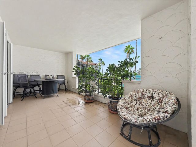 2124 Fisher Island Dr 2124, Miami Beach, FL 33109
