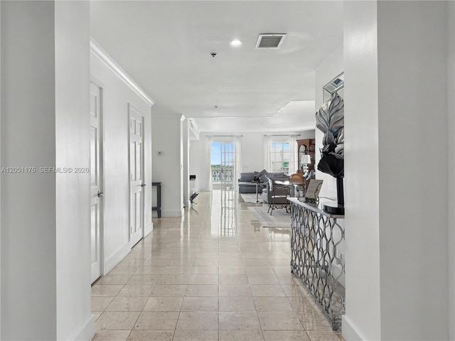 2124 Fisher Island Dr 2124, Miami Beach, FL 33109