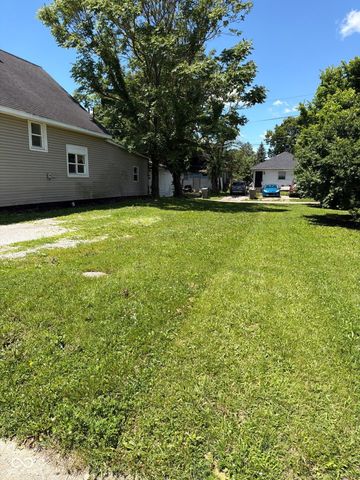 1122 N Mount Street, Indianapolis, IN 46222