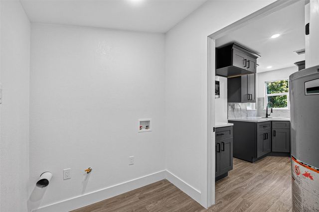106 S 9th Street, Houston, TX 77562