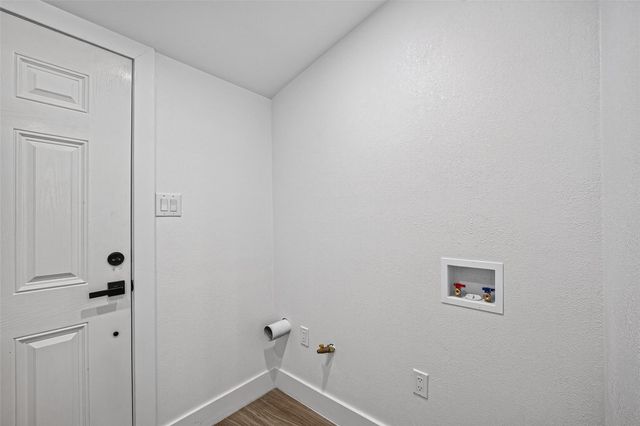 106 S 9th Street, Houston, TX 77562