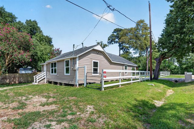 106 S 9th Street, Houston, TX 77562