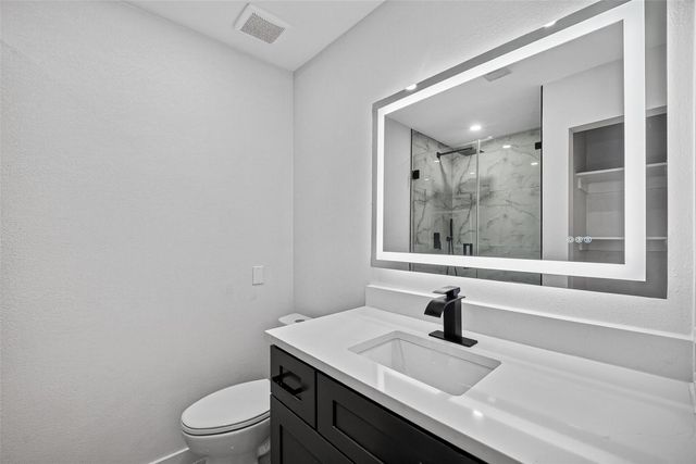 106 S 9th Street, Houston, TX 77562