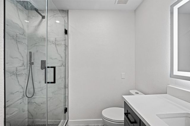 106 S 9th Street, Houston, TX 77562