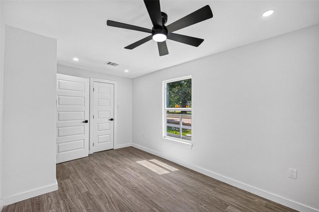 106 S 9th Street, Houston, TX 77562
