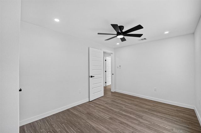 106 S 9th Street, Houston, TX 77562