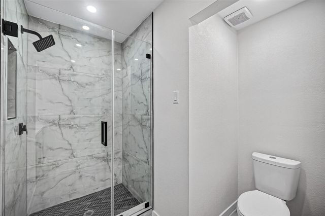 106 S 9th Street, Houston, TX 77562
