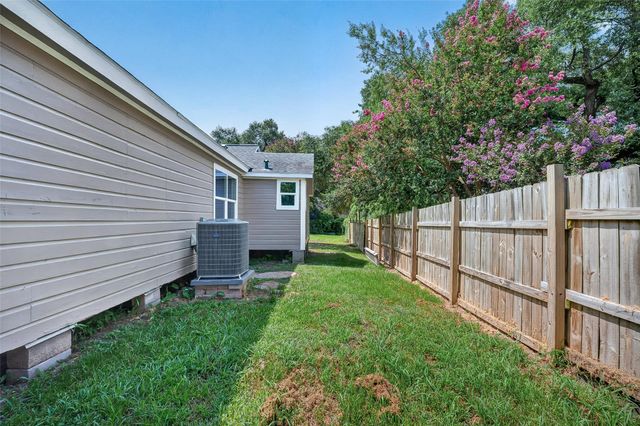 106 S 9th Street, Houston, TX 77562