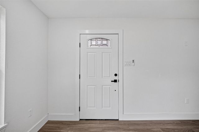 106 S 9th Street, Houston, TX 77562