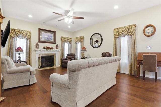 139 Olivia Avenue, Adams Twp, PA 16046