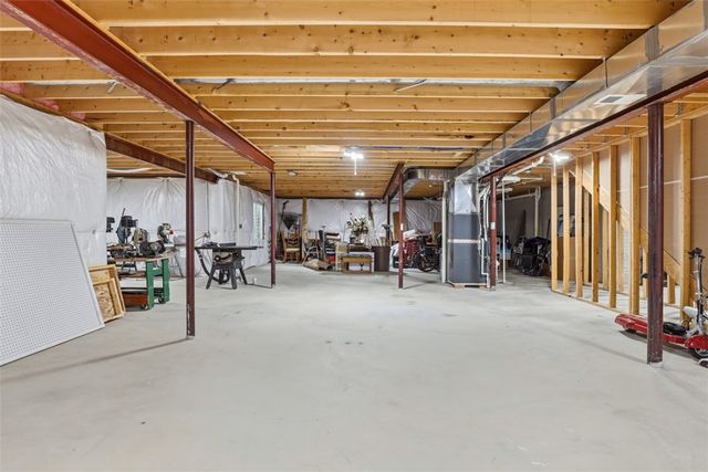 139 Olivia Avenue, Adams Twp, PA 16046