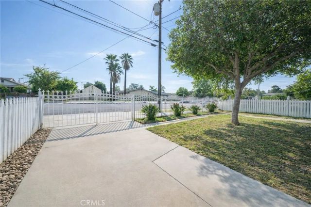 517 N Soldano, Azusa, CA 91702