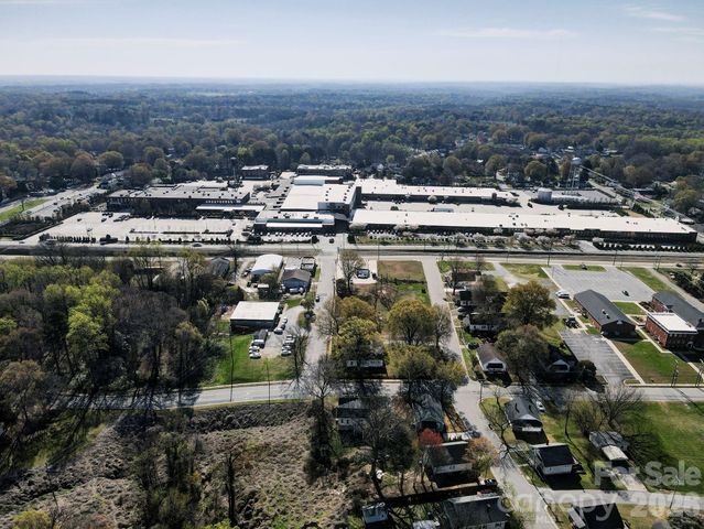 224 W Mills Avenue, Mooresville, NC 28115