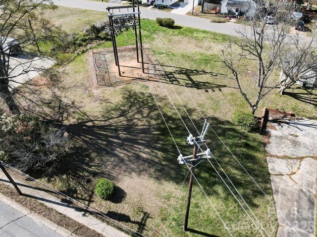 224 W Mills Avenue, Mooresville, NC 28115