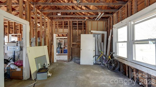 224 W Mills Avenue, Mooresville, NC 28115