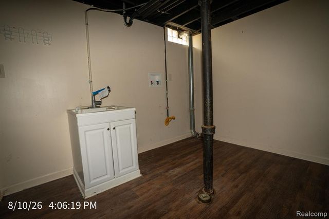 23405 Allor Street, Saint Clair Shores, MI 48082