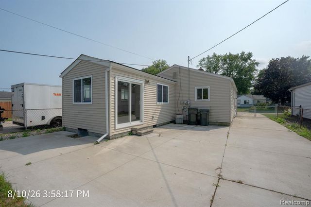 23405 Allor Street, Saint Clair Shores, MI 48082