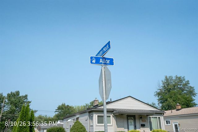 23405 Allor Street, Saint Clair Shores, MI 48082