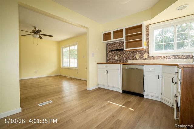 23405 Allor Street, Saint Clair Shores, MI 48082